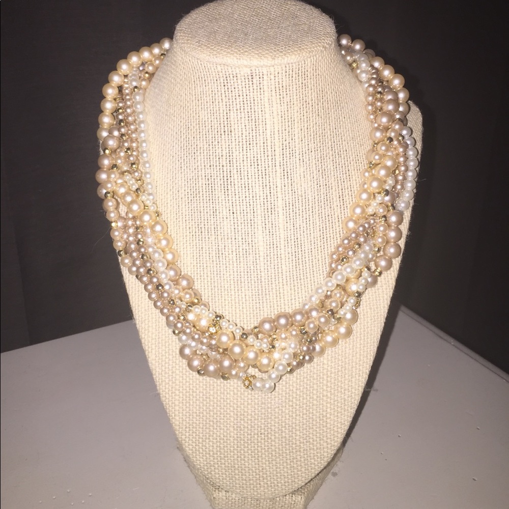 Pearl chunky necklace
